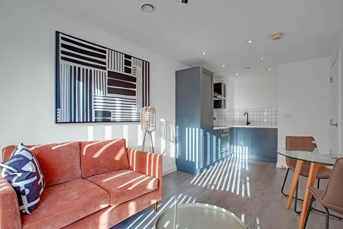 1 Bedroom Apartment To Rent In East Street, Leeds, West Yorkshire, LS9
