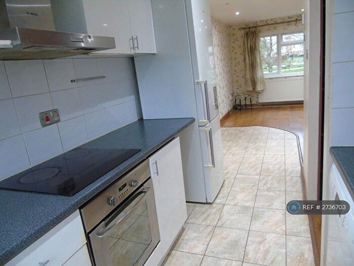 1 Bedroom Flat To Rent In Malta Close, Basingstoke, RG24