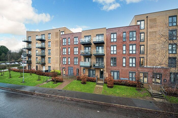 2 Bedroom Flat For Sale In Regents House Frogmore Road, Hemel Hempstead, Hertfordshire, HP3