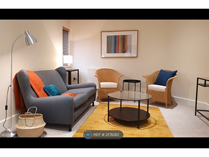 2 Bedroom Flat To Rent In Claverton Court, Chester, CH4