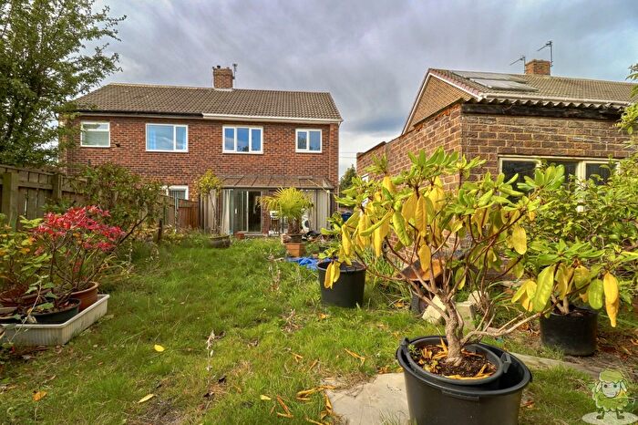 3 Bedroom Semi Detached House For Sale In Trevor Grove, Sunderland, SR6