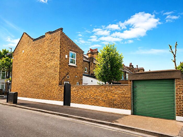 3 Bedroom End Of Terrace House For Sale In Clacton Road, East Ham, London, E6