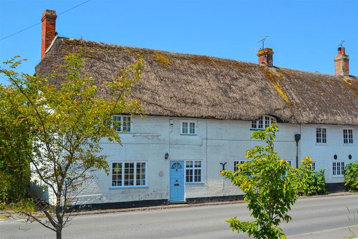 3 Bedroom Semi-Detached House For Sale In High Street, West Lavington, Devizes, SN10