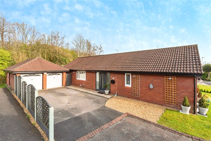 3 Bedroom Bungalow For Sale In Hamsterley Close, Birchwood, Warrington, Cheshire, WA3