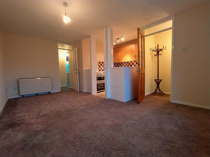 2 Bedroom Maisonette To Rent In Wallbridge Gardens, Frome BA11