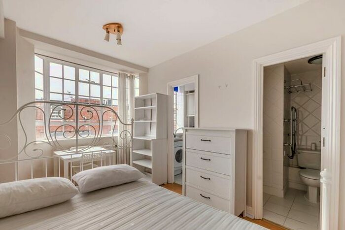 Studio To Rent In Chelsea Cloisters, Chelsea, London, SW3