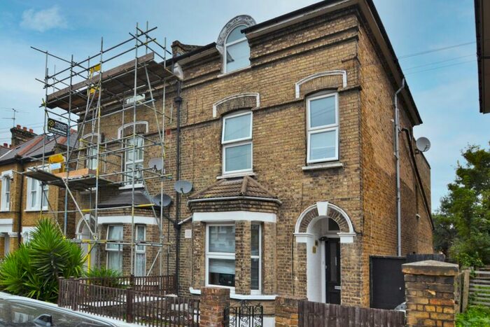 Flat To Rent In George Lane London, SE13