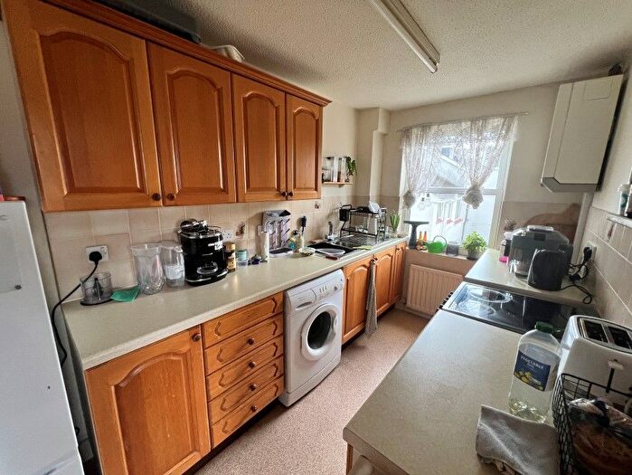 2 Bedroom Flat For Sale In Flat, Grosvenor Court, Grosvenor Road, Paignton, Devon, TQ4
