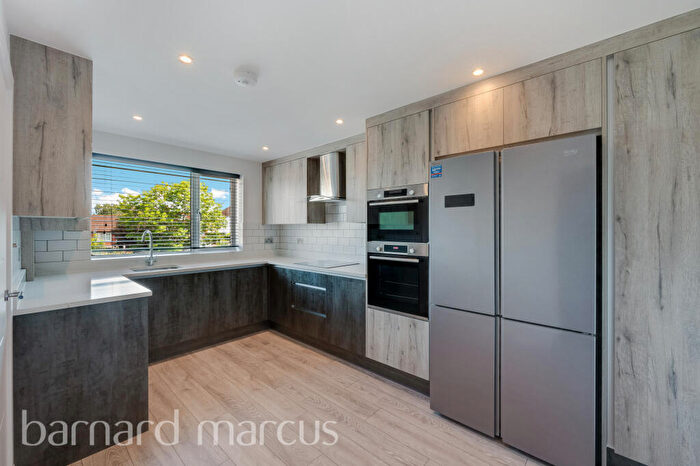 3 Bedroom Maisonette To Rent In Camellia Lane, Surbiton, KT5