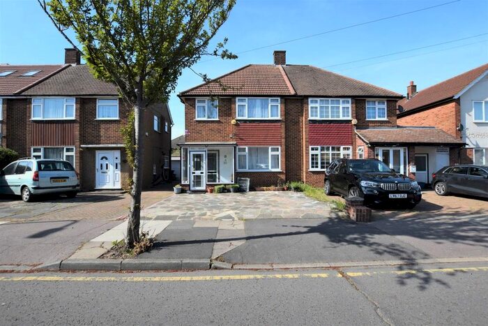 3 Bedroom Property To Rent In Tendring Way, Chadwell Heath, RM6