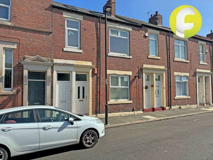 3 Bedroom Flat To Rent In Waldo Street, North Shields, NE29