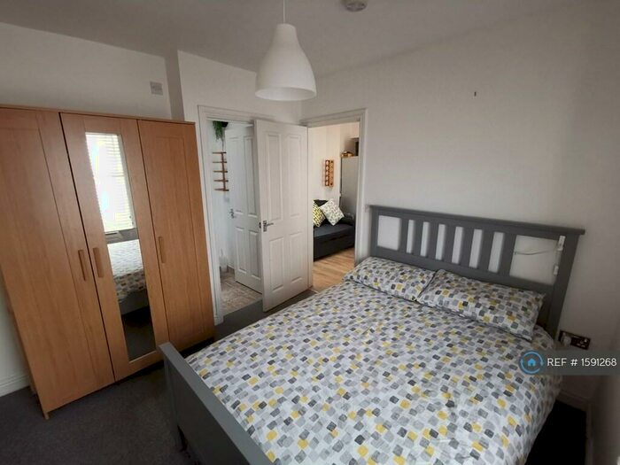 1 Bedroom Flat To Rent In Myrtle Street, Bristol, BS3