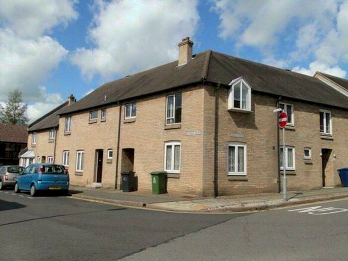 3 Bedroom Flat To Rent In Albion Yard, Albion Row, Cambridge, CB3