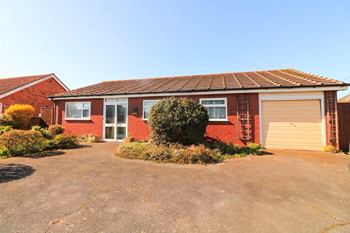 2 Bedroom Detached Bungalow For Sale In Aldeburgh Road, Leiston, IP16
