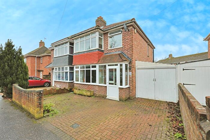 3 Bedroom Semi Detached House For Sale In Glenmore Gardens, Norwich, NR3
