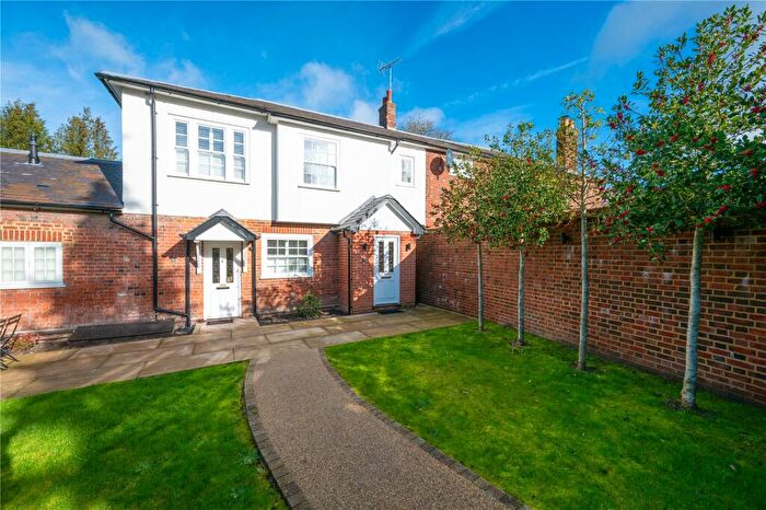 2 Bedroom Maisonette To Rent In Harpenden Road, St Albans, AL3