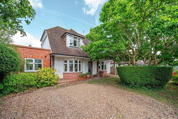 3 Bedroom Detached House For Sale In Harefield Road, Maidenhead, SL6