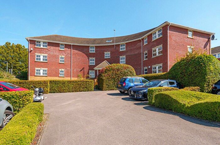 2 Bedroom Apartment For Sale In Turing Drive, Bracknell, Berkshire, RG12