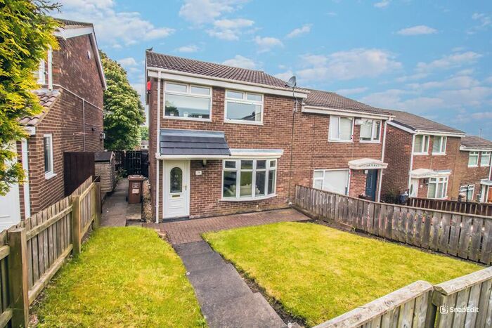 3 Bedroom Semi-Detached House To Rent In Redlands, Penshaw, Houghton Le Spring, DH4