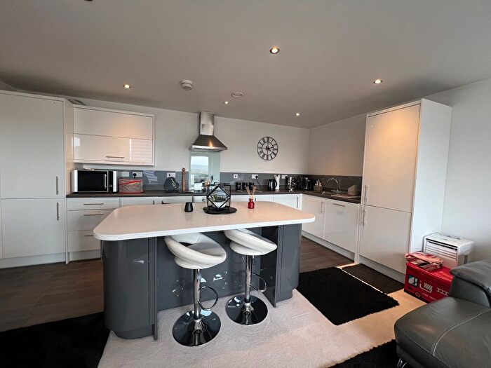3 Bedroom Flat To Rent In Great Western Street, Aylesbury, HP20