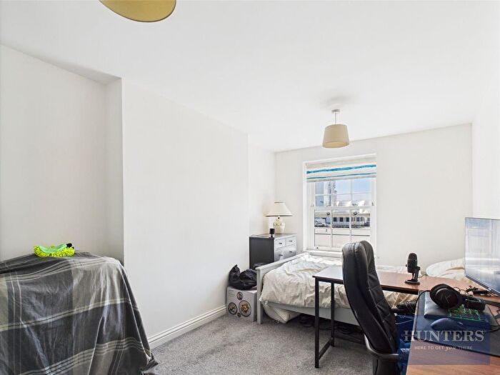 1 Bedroom Flat To Rent In Winchcombe Street, Flat, GL52