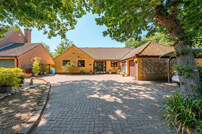 4 Bedroom Detached Bungalow For Sale In Stanningfield Road, Great Whelnetham, IP30