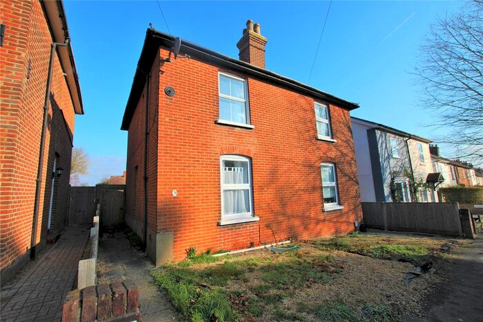 4 Bedroom Semi-Detached House To Rent In Worplesdon Road, Guildford, Surrey, GU2