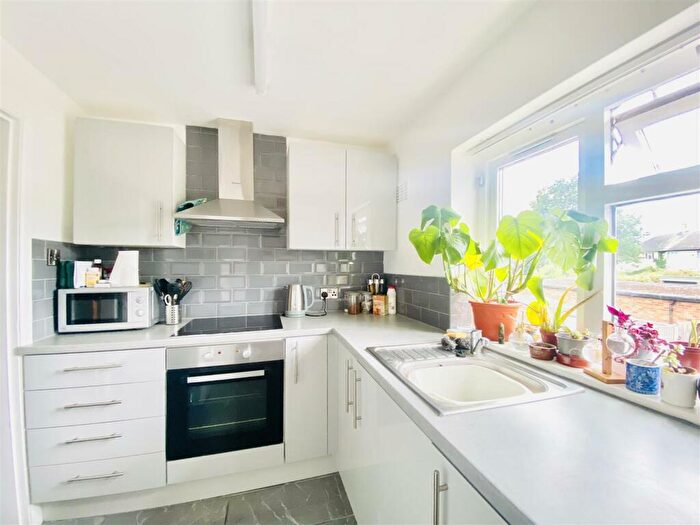 1 Bedroom Flat To Rent In Green Lane, Clifton, Nottingham, NG11