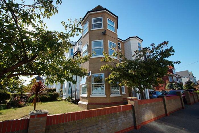 2 Bedroom Flat To Rent In Marine Parade West, Clacton On Sea, CO15