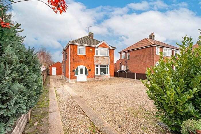 3 Bedroom Detached House For Sale In Holt Road, Hellesdon, NR6