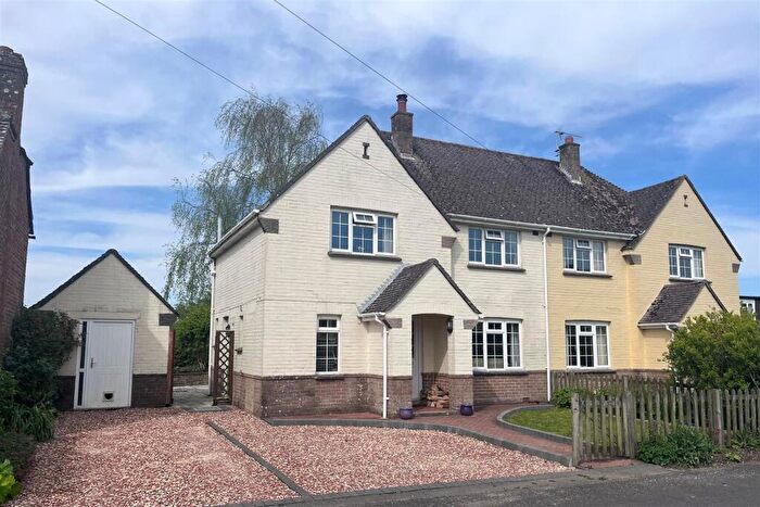 2 Bedroom House To Rent In Briantspuddle, Dorchester, DT2