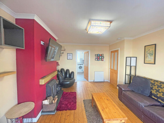 2 Bedroom Flat For Sale In Carn Dearg Road, Fort William, PH33