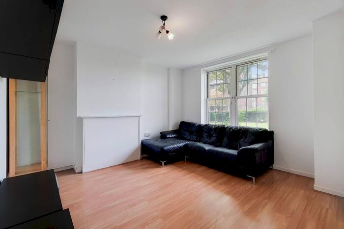 2 Bedroom Flat To Rent In Welland Street, Greenwich, London, SE10