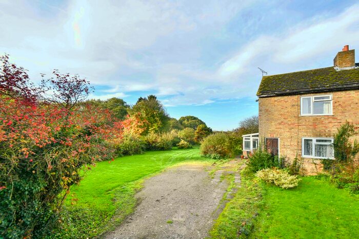 3 Bedroom Semi-Detached House For Sale In Hurst Lane, Charing Heath, TN27