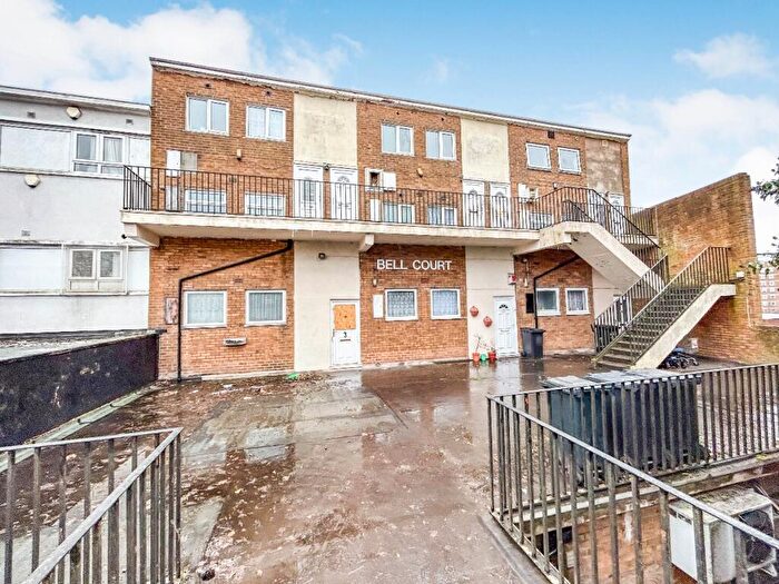 1 Bedroom Flat To Rent In Flat, Bell Court, Bell Street South, Brierley Hill, DY5