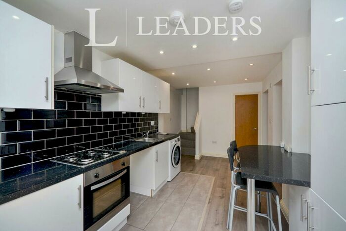 2 Bedroom Apartment To Rent In Beaconsfield Villas, Brighton, BN1