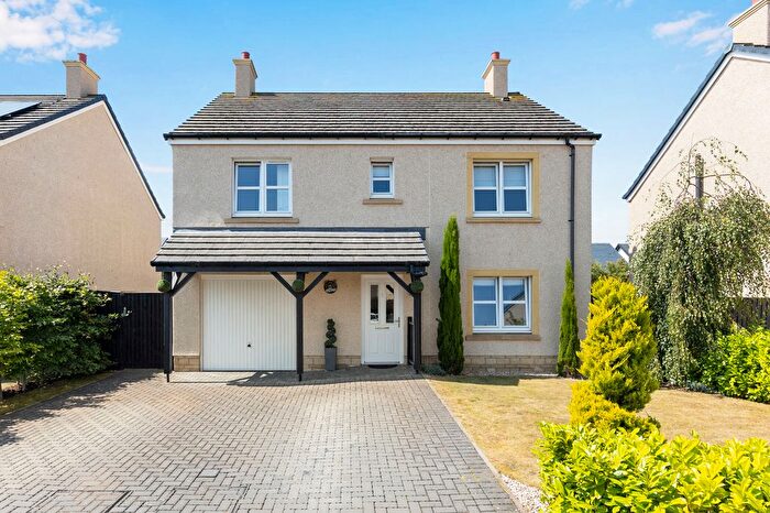 4 Bedroom Detached House For Sale In Cocklerow Court, Millerhill, Dalkeith, EH22