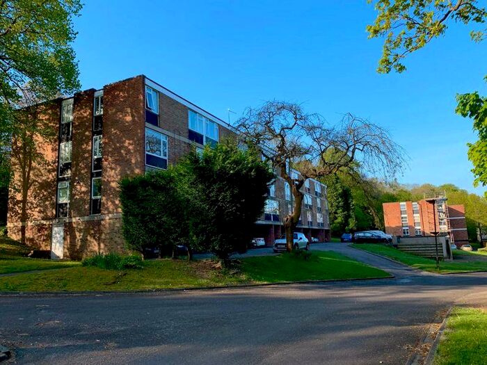 2 Bedroom Flat To Rent In Westacre Close, Westbury-On-Trym, BS10