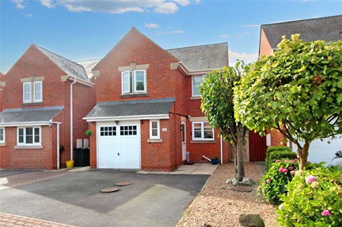 4 Bedroom Detached House For Sale In Lennox Gardens, Leeds, West Yorkshire, LS15