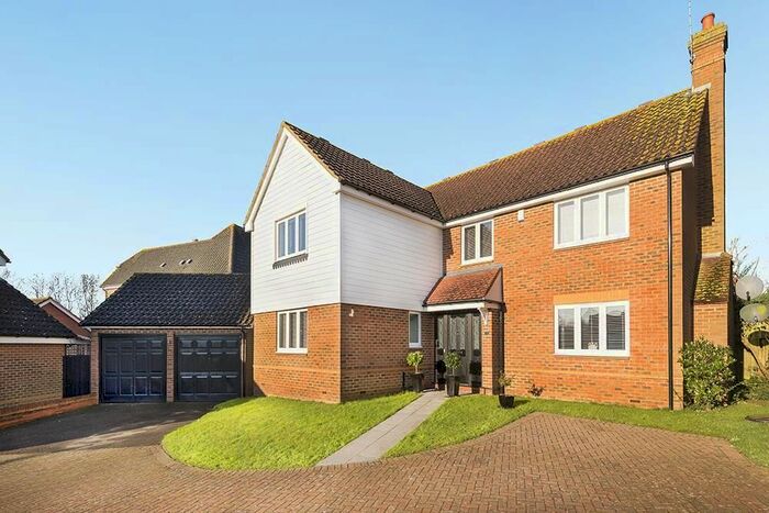 5 Bedroom Detached House To Rent In Victoria Drive, Kings Hill ME19