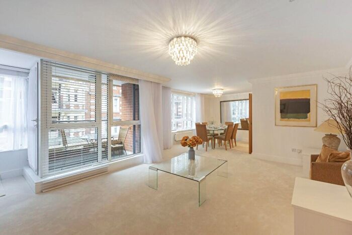 2 Bedroom Flat To Rent In Drayton Gardens, London, SW10