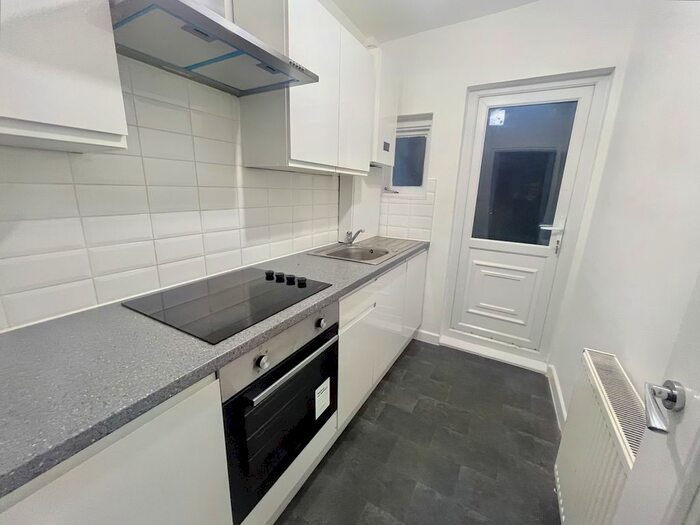 2 Bedroom Terraced House To Rent In Raymond Road, Maidenhead, SL6