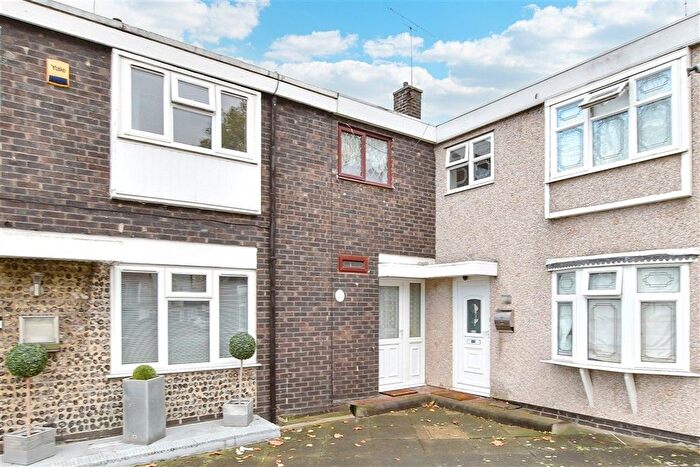 4 Bedroom Terraced House For Sale In The Gore, Basildon, Essex, SS14