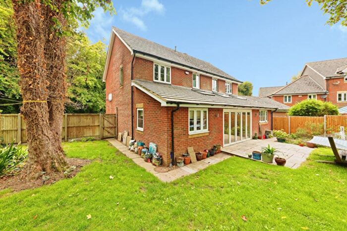 5 Bedroom Detached House For Sale In Candlers Way, Chartham, Canterbury, CT4