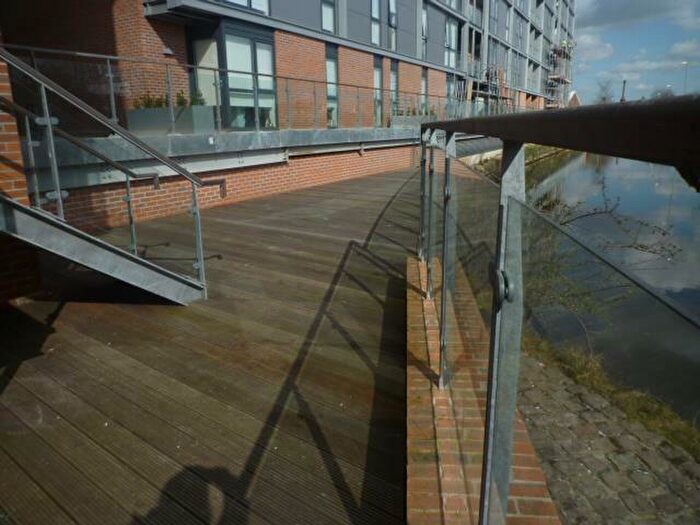 2 Bedroom Apartment To Rent In Apt G. :: Flint Glass Wharf, M4
