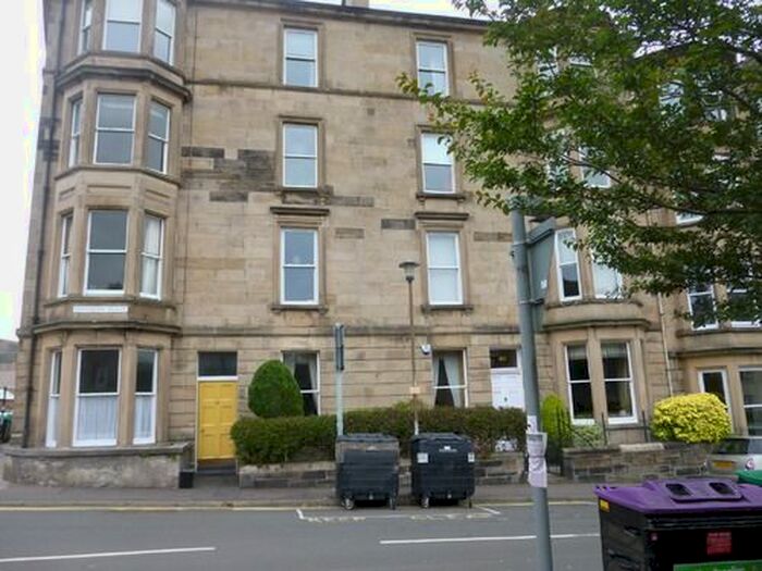 2 Bedroom Flat To Rent In Findhorn Place, Edinburgh, EH9