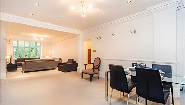 5 Bedroom Apartment To Rent In Strathmore Court, St John's Wood, NW8