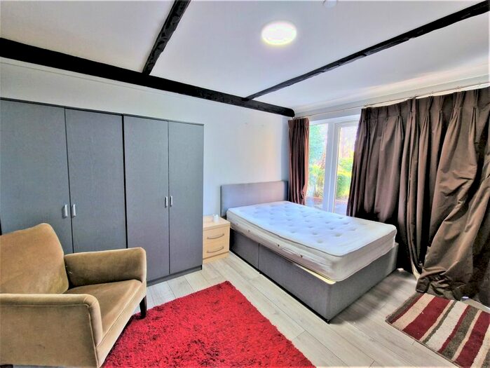 1 Bedroom Property To Rent In Mountfield Road, Luton, LU2