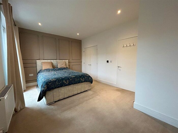 2 Bedroom End Of Terrace House To Rent In Mill Way, Selby, YO8