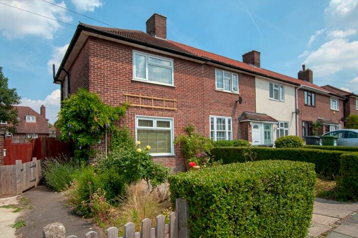 2 Bedroom End Of Terrace House To Rent In Keedonwood Road, Bromley, BR1